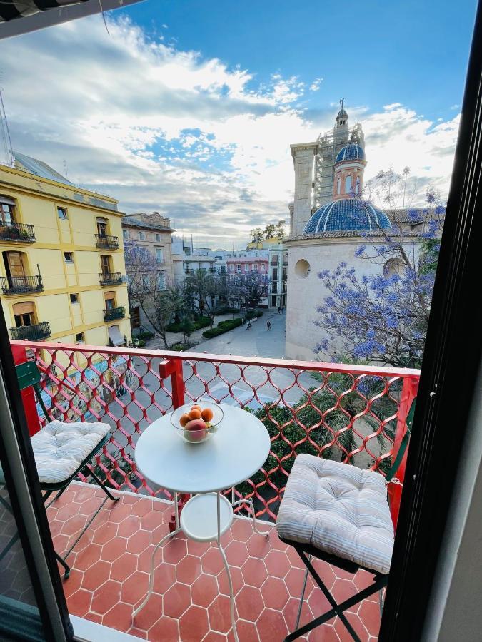 Plaza Del Carmen Apartment Valencia Exterior photo